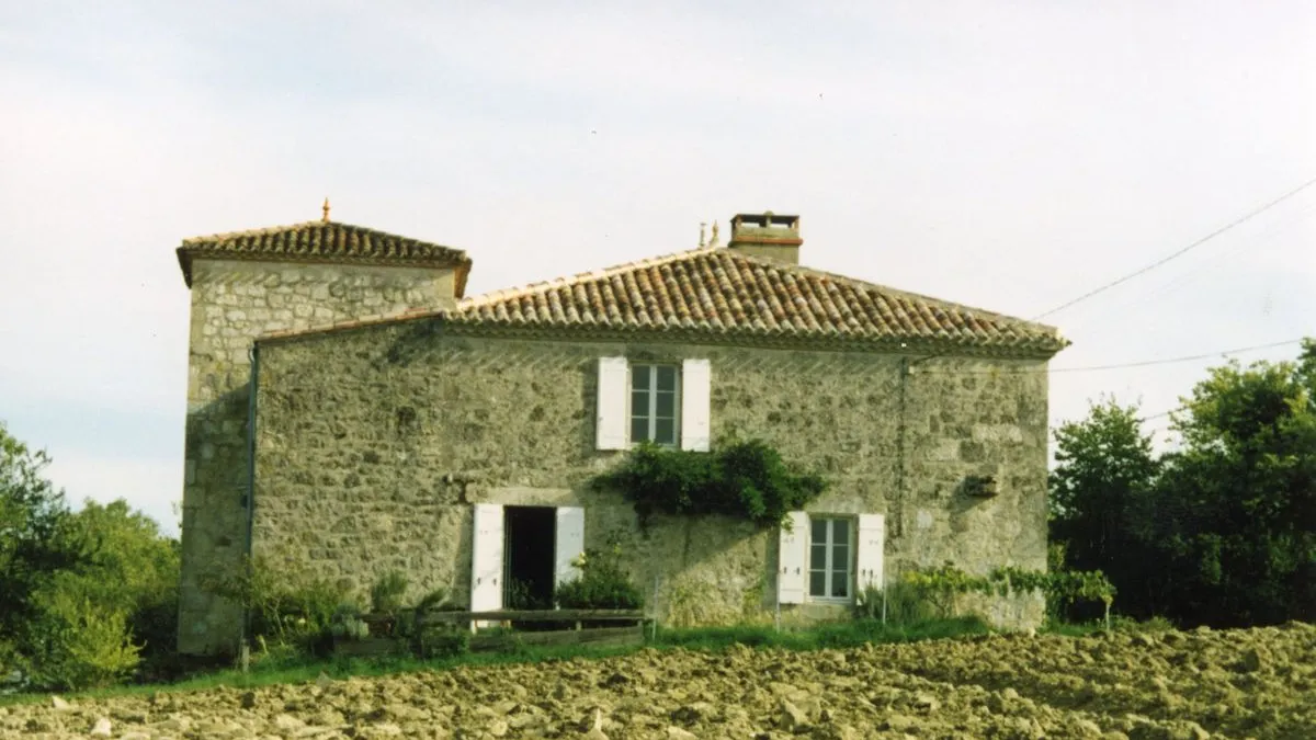 Photo 1