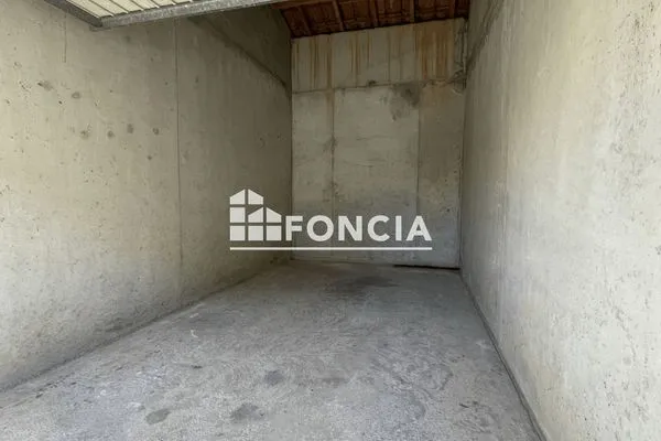 Parking 18 m²