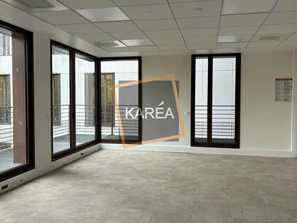 Local professionnel 262 m²