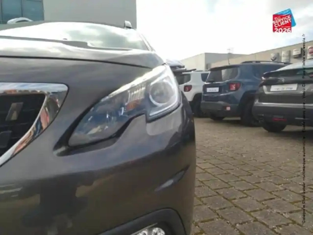 Peugeot 2008 1.2 puretech 82ch e6.c style s&amp;s — photo 13