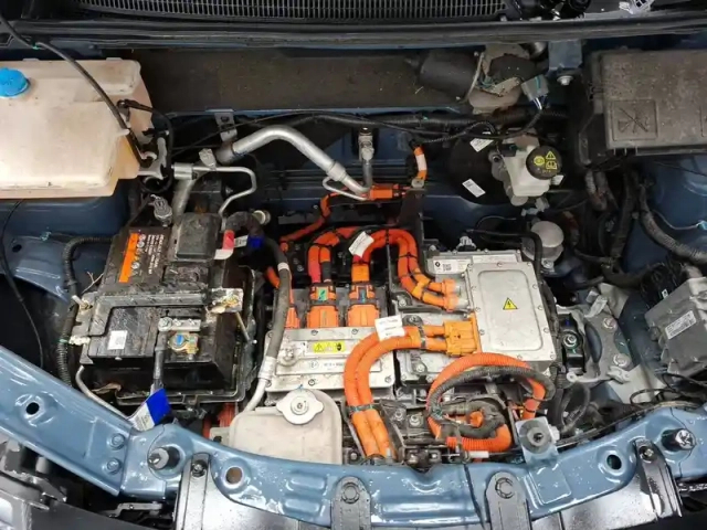 Dacia Spring — photo 14