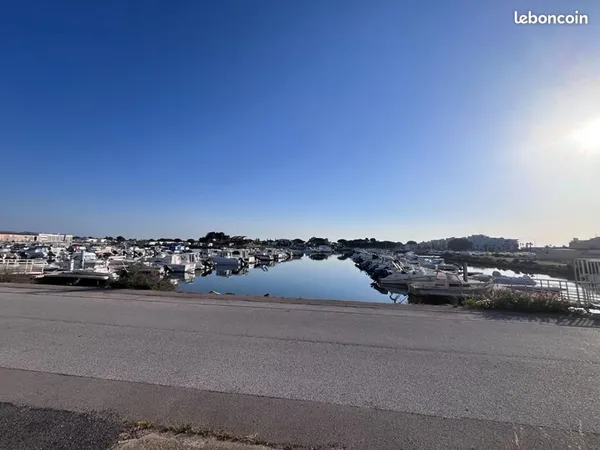 Maison 1 pièce 300 m²
