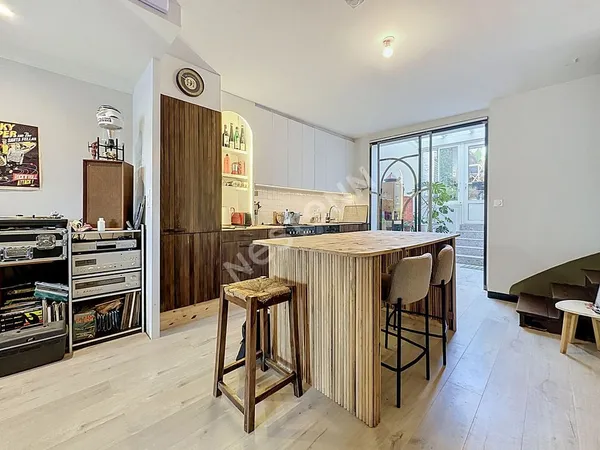Maison à vendre à DRAIN avec 3 chambres, jardin et dépendances.