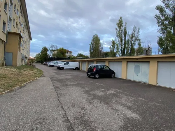 Parking 18 m²