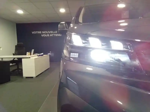 Peugeot Expert fgn m diesel 180 ch automatique — photo 16