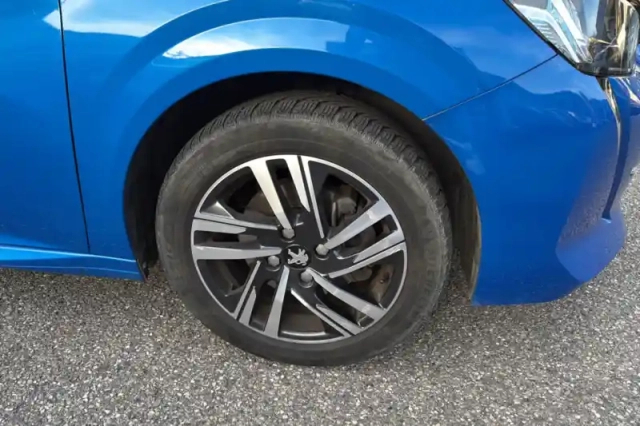 Peugeot 208 puretech 100 s&amp;s bvm6 — photo 13