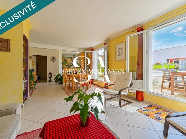 Duplex 4 pièces 110 m² au dernier étage d'une résidence récente (2003)