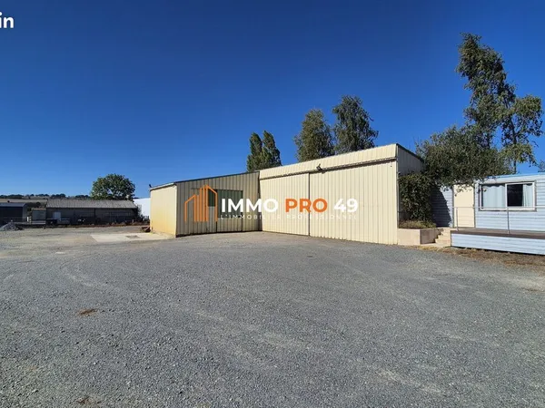 Local 160 m² Les Epesses