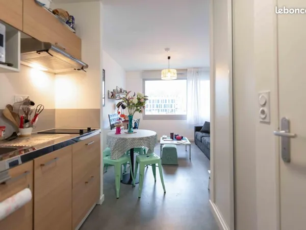 Studio 1 pièce 21 m²
