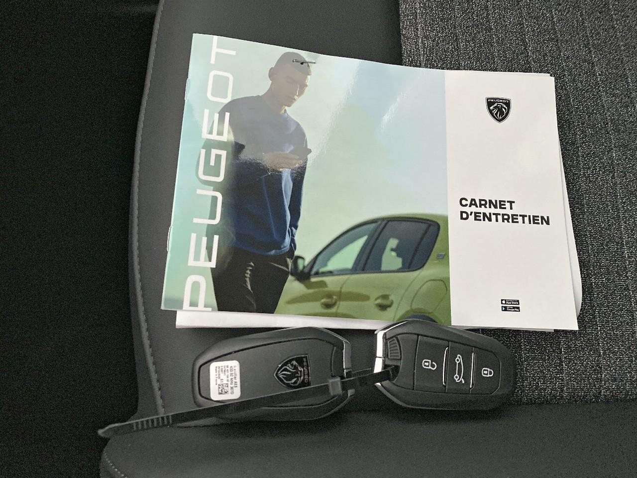 Peugeot 5008 hybrid 145 ch e-dcs6 allure — photo 18
