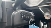 Peugeot 208 1.2 Hybrid 145ch Allure e-DCS6 — photo 16