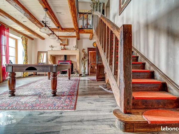 Bâtisse de charme, 260m² habitable + combles aménagées, 2 magnifiques dépendances, garage plusieurs 