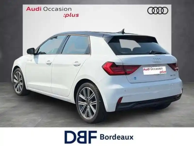 Audi A1 25 tfsi 95 ch s tronic 7 design — photo 3