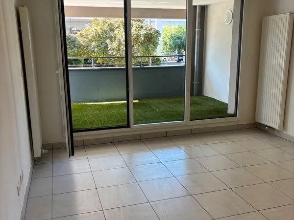 Studio 33 m² avec terrasse de 9 m² - quartier Fontgiève Amadéo