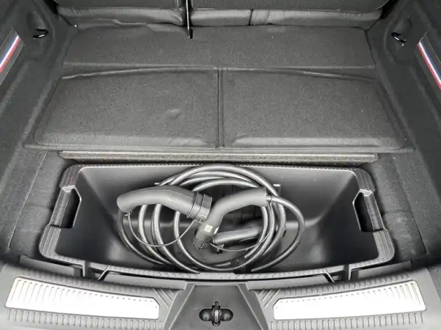 Renault 4 renault  e-tech electrique 150 ch autonomie confort — photo 12