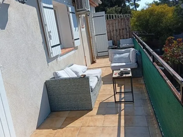 Appartement a BOULOURIS 83700
