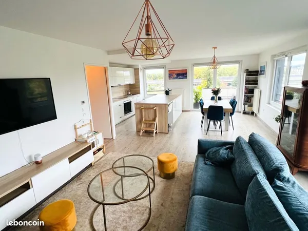 Appartement T3 - 80 m² - Lille CHR - 2 places de parking
