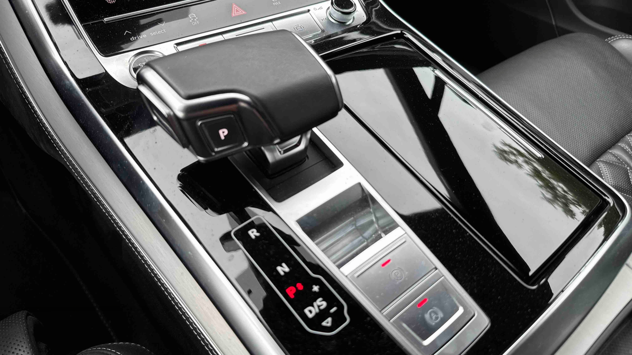 Audi Q7 60 TFSI e 462 Tiptronic 8 Quattro — photo 23