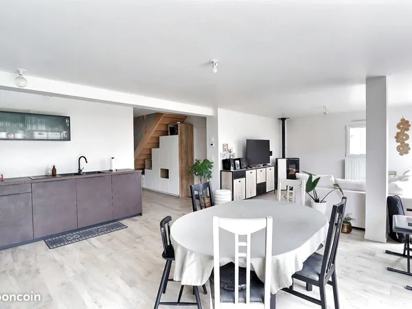 Maison 8 pièces 126 m²