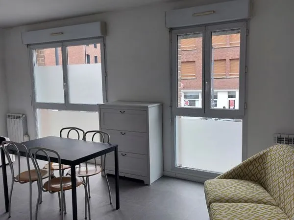Studio st Leu avec box voiture
