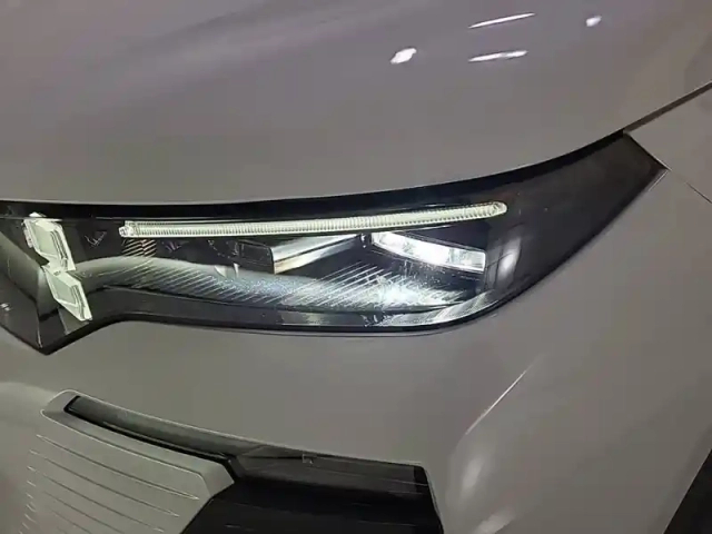 Citroën C5 Aircross hybride 145 ch e-dcs6 — photo 16