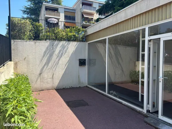Local / Bureaux / Commerce