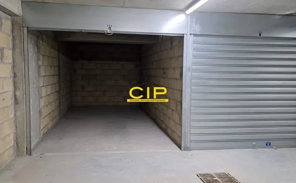 Garage 27 m²