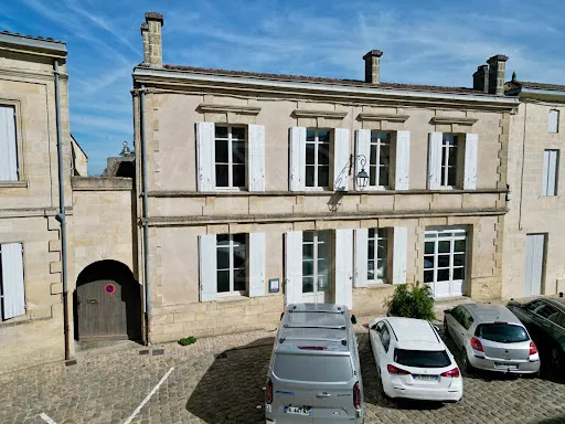 Maison 7 pièces 216 m²