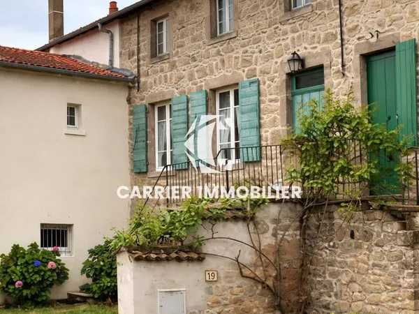 Maison ancienne à rénover avec terrain Messimy