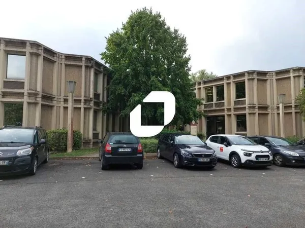Bureaux 707 m²