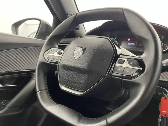 Peugeot 2008 puretech 100 s&amp;s bvm6 — photo 29