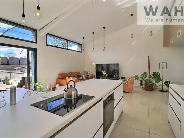 Maison 6 pièces 180 m²