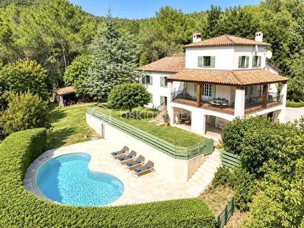 FAYENCE  PROPRIÉTÉ D'EXCEPTION SUR 2 HECTARES