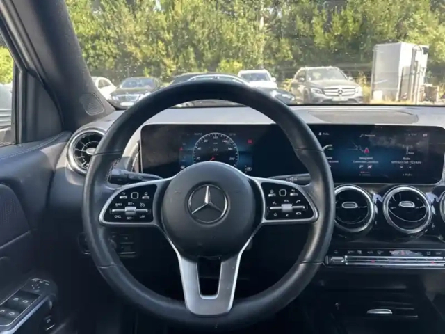 Mercedes Glb 200 d business line — photo 15