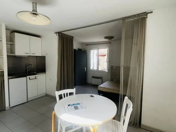 Studio 1 pièce 24 m²