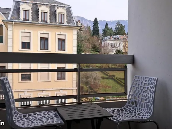 Studio 1 pièce 25 m²
