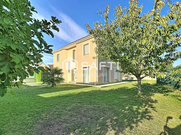 MAISON INDIVIDUELLE - 140 M² UTILES - 4 CHAMBRES - TERRAIN 900 M² - GRAND GARAGE 43 M²