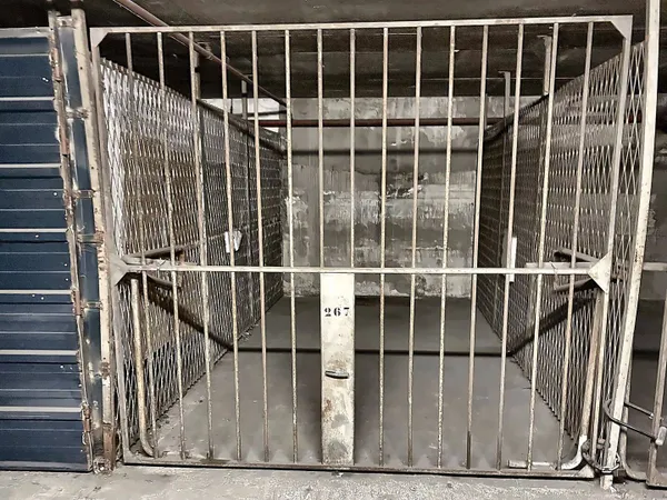 Parking 13 m²