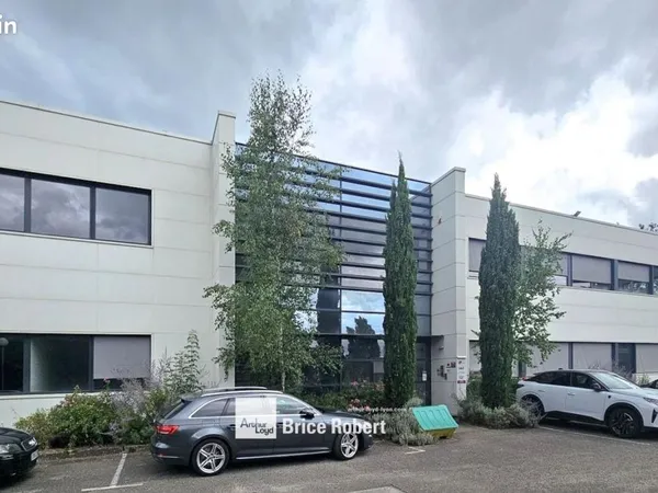 Bureaux 330 m²