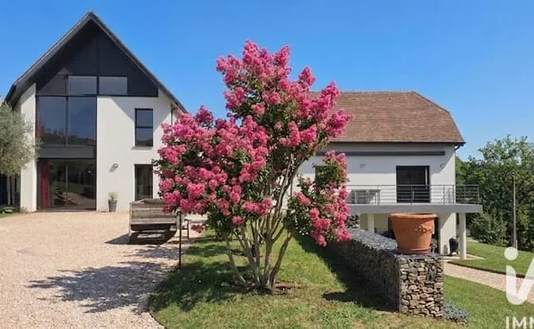 Maison 6 pièces 243 m²