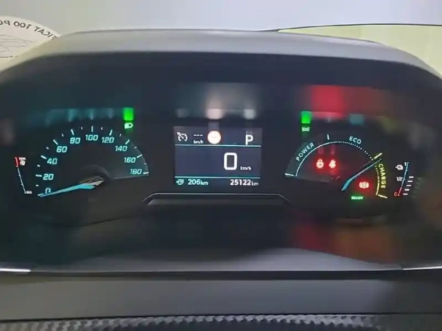 Peugeot 208 electrique 50 kwh 136ch — photo 33