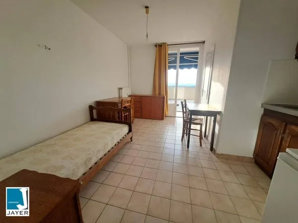Studio 1 pièce 18 m²