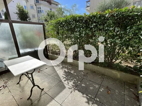 Studio 1 pièce 30 m²