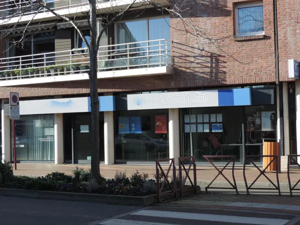 Local professionnel 84 m²