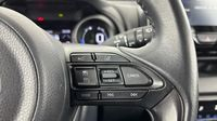 Toyota Yaris 116h Design 5p MY22 — photo 24