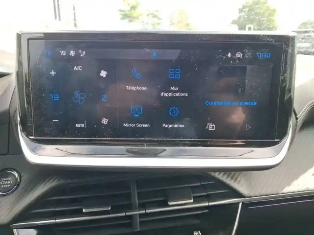 Peugeot 208 hybrid 100 e-dcs6 — photo 15