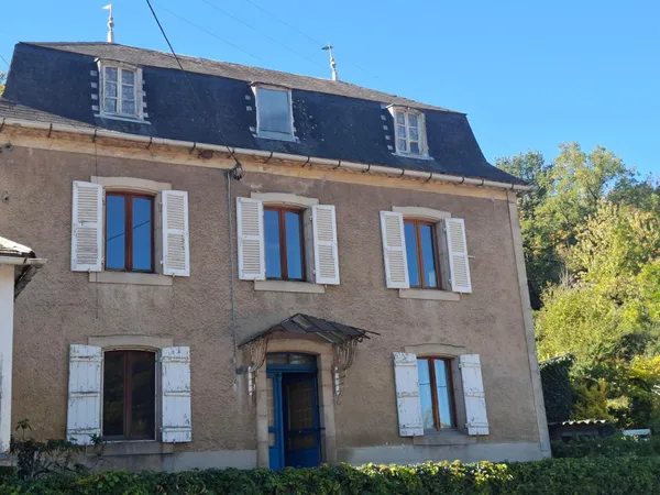 Maison de caractère avec charmant pigeonnier indépendant