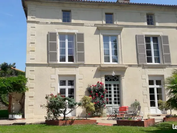 Maison 9 pièces 250 m²