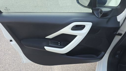 Peugeot 208 1.2 PureTech 68 - Like – 2018 – 128156 km – Essence – Boîte Manuelle — photo 40