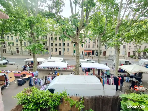 Boulevard de la Croix Rousse, Deux appartements type 3 vendu loués